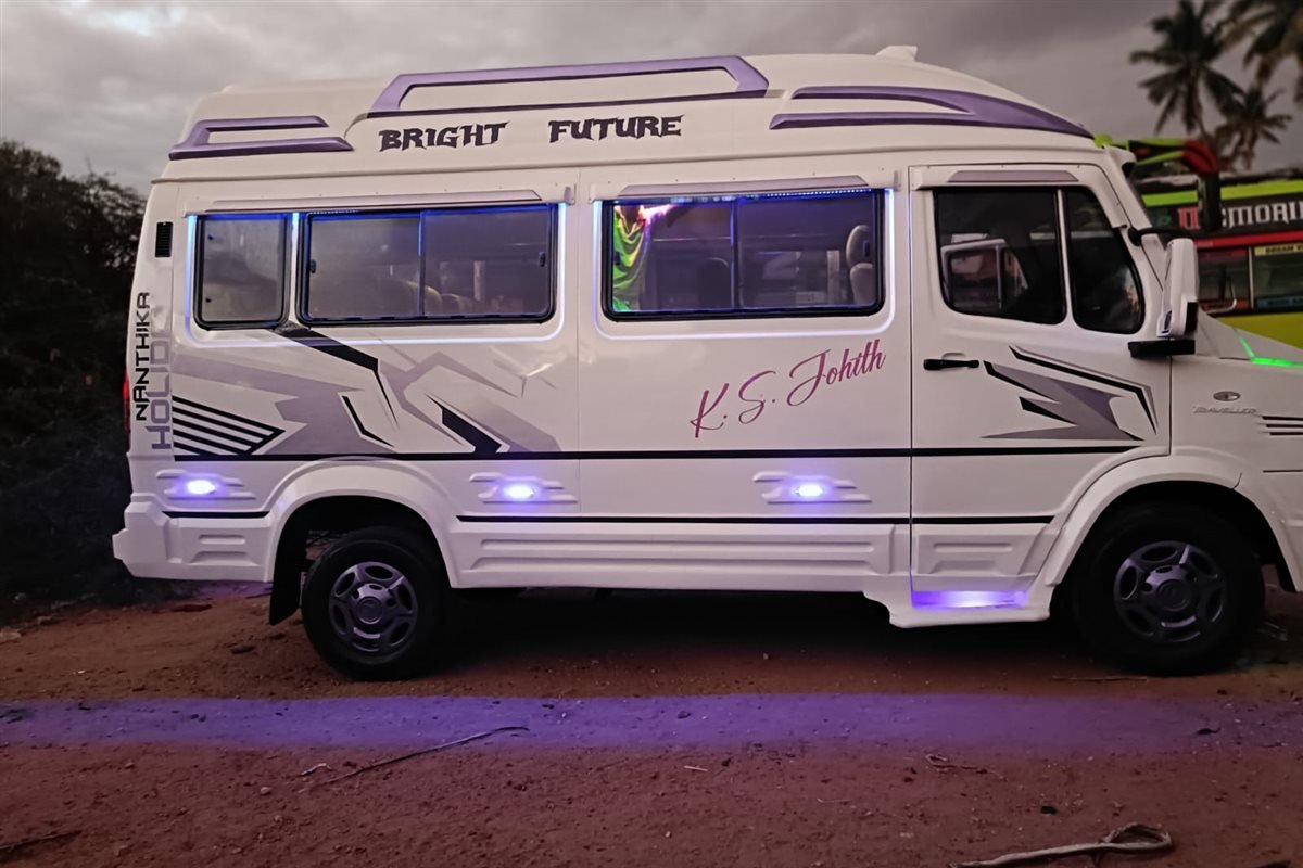 Tempo traveller 12 14 17 seater Theni